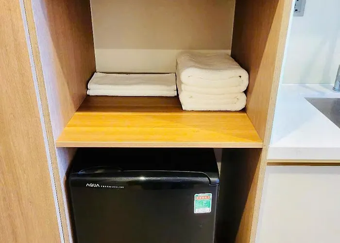 Apartment Bay *